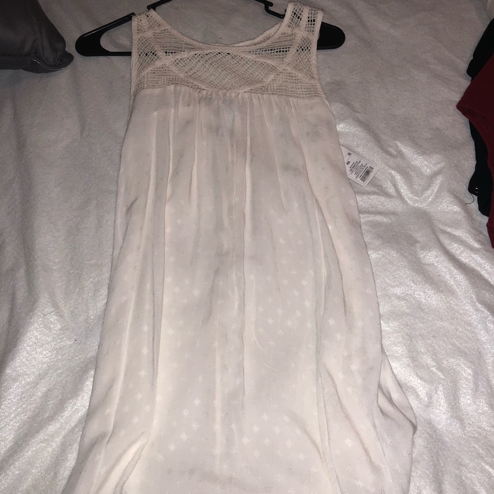 Lace top maternity shirt